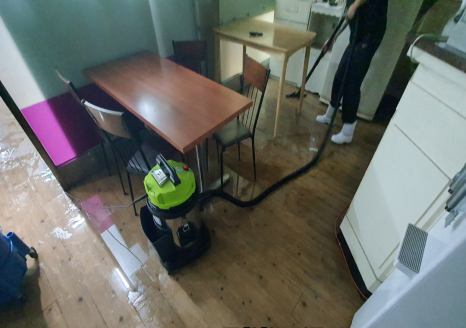 침수 복구 현장 1